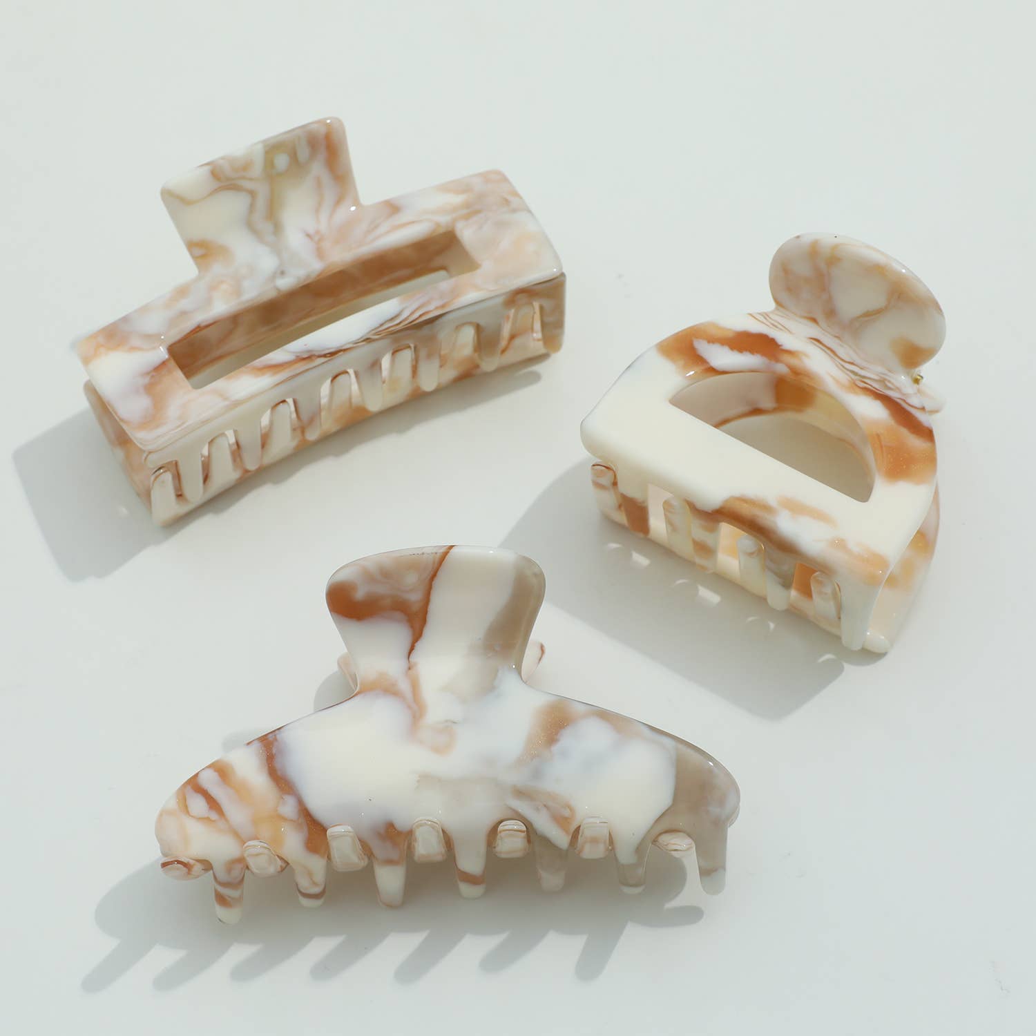Calacatta Gold S/M - Assorted Claw Clips: Assorted