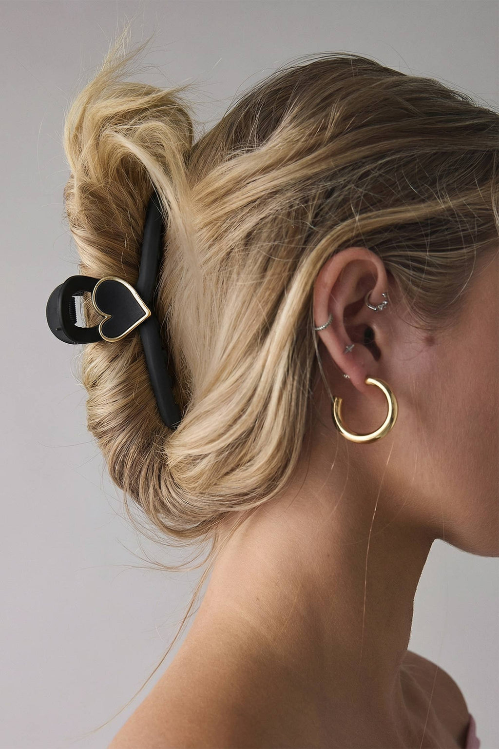 Heart Design Hair Claw Clip Hair Accessory: Black