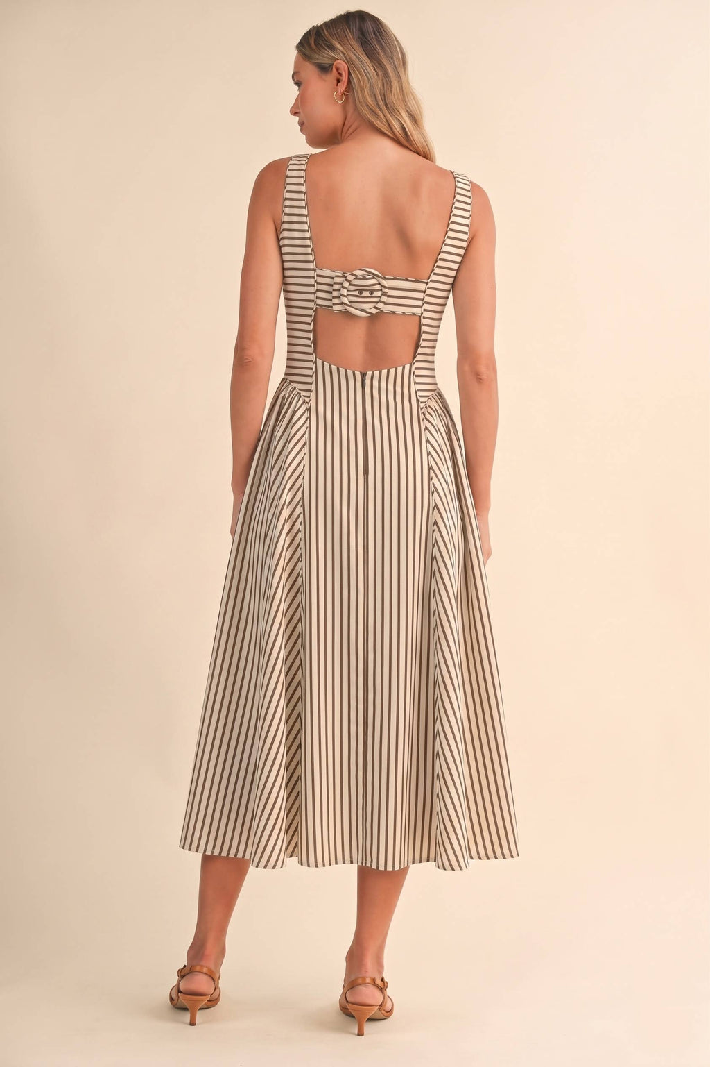 ID10390 STRIPED JUMBO BACK BUCKLE PIPING DETAIL MIDI DRESS: CREAM/BROWN / S