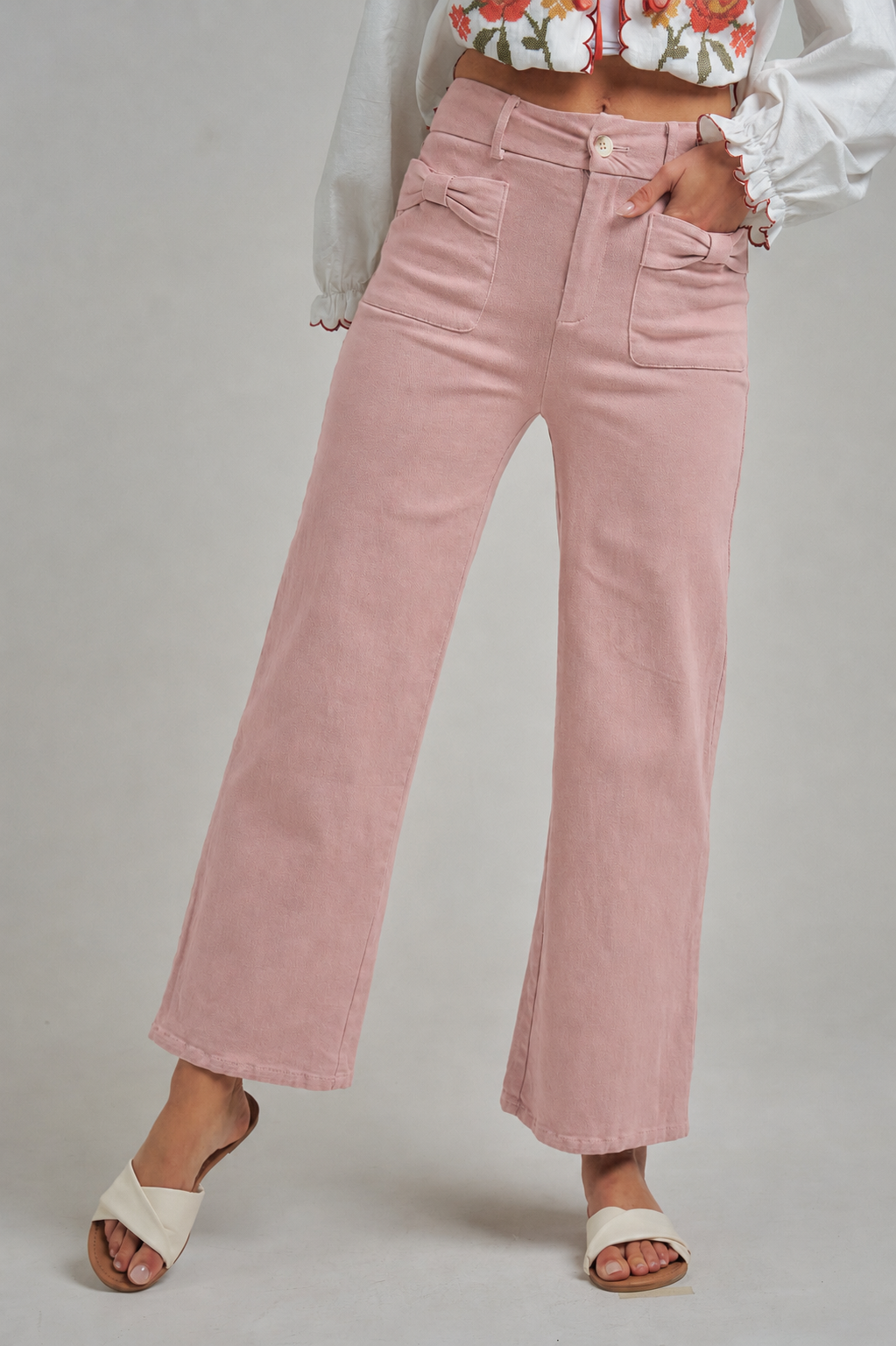 WIDE LEG STRETCH PANTS WITH BOW FRONT POCKETS