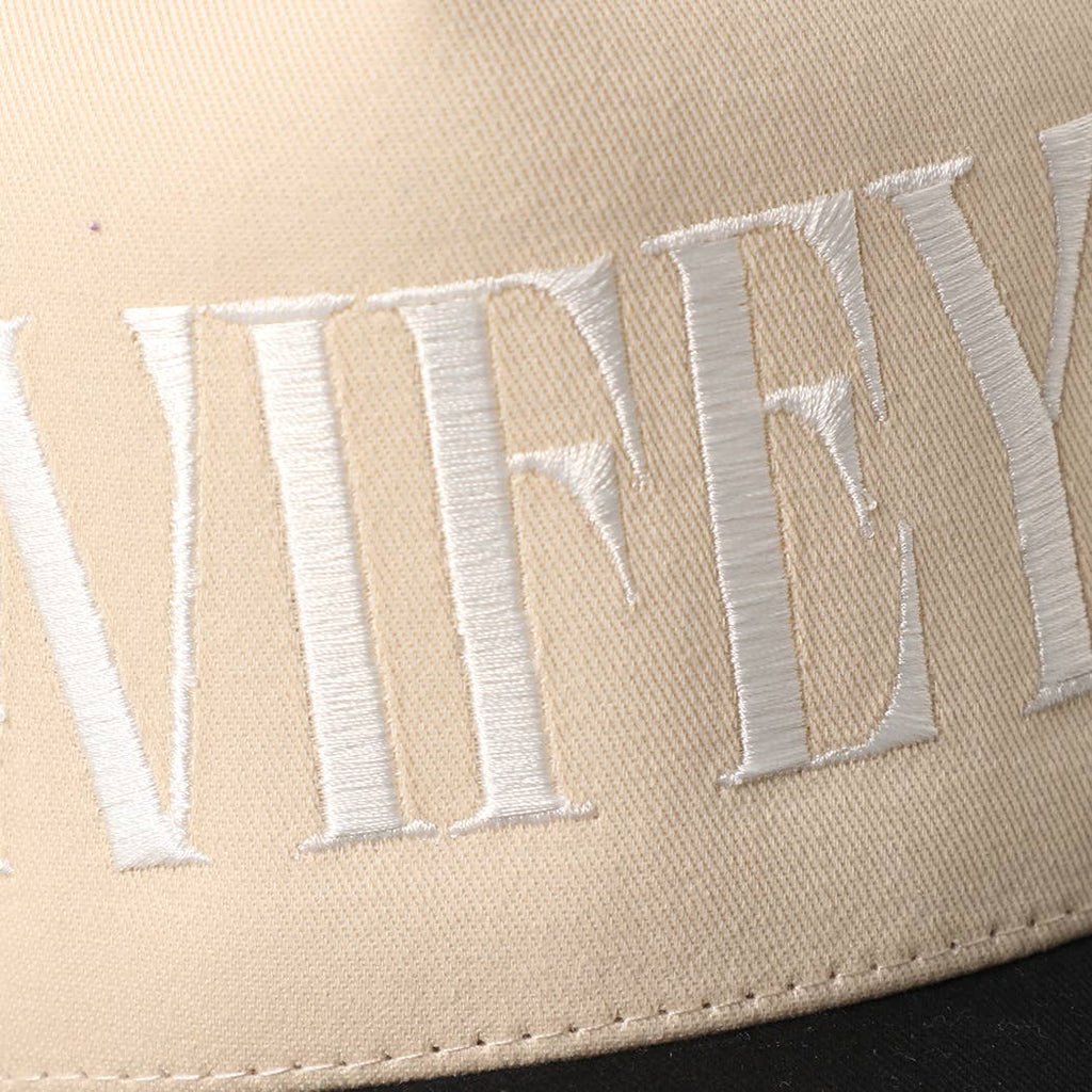 WIFEY Two-Tone Canvas Trucker Hat with Bay Leaf : BLK / One Size