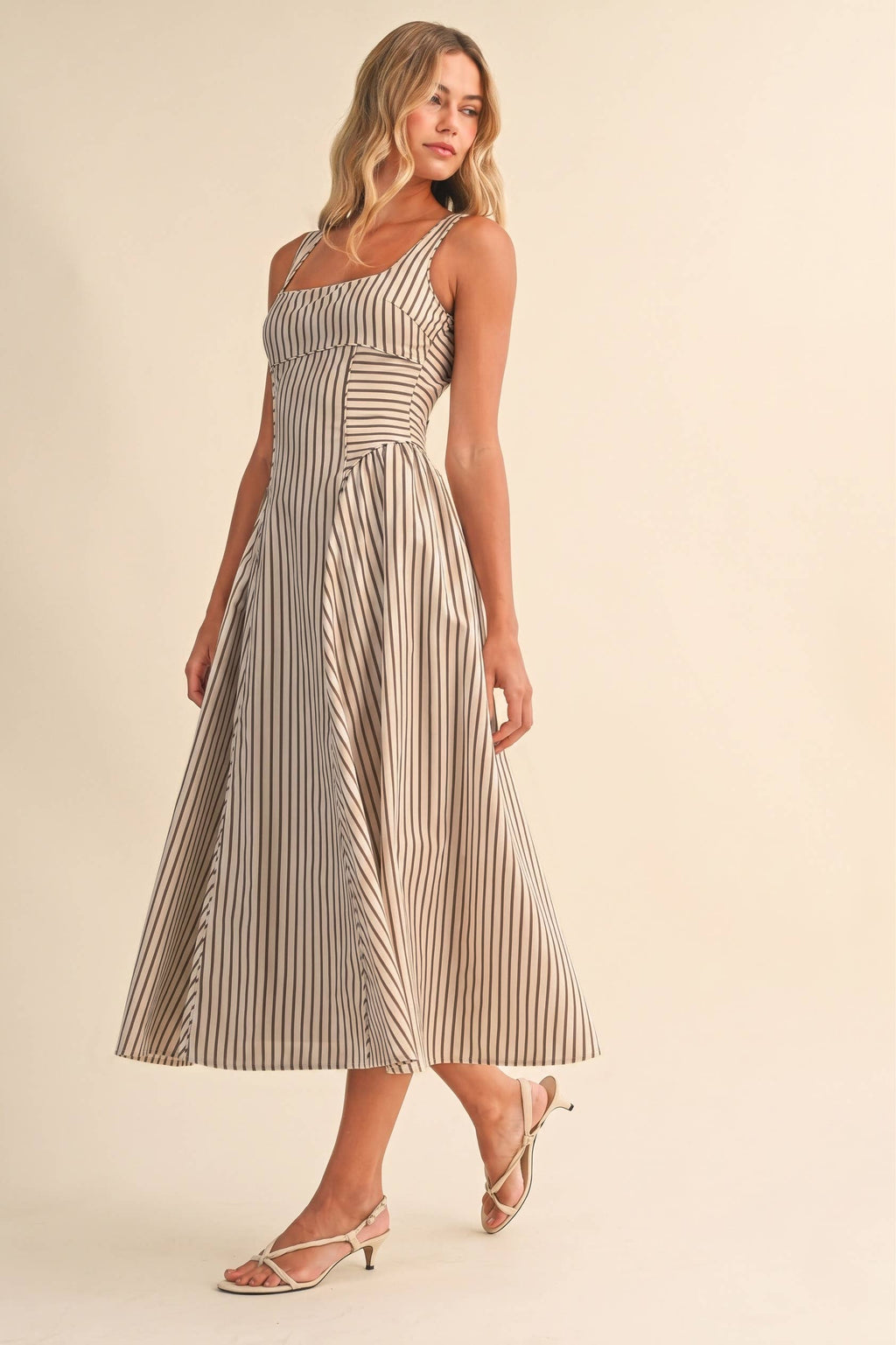ID10390 STRIPED JUMBO BACK BUCKLE PIPING DETAIL MIDI DRESS: CREAM/BROWN / M