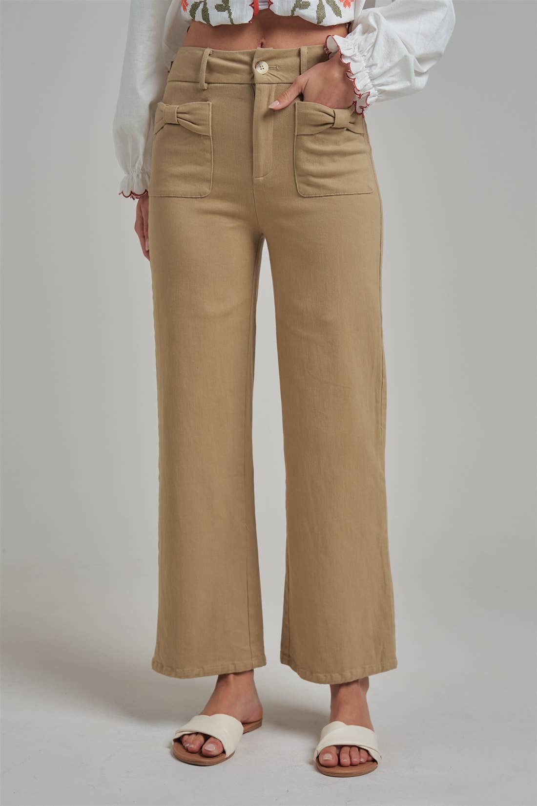 WIDE LEG STRETCH PANTS WITH BOW FRONT POCKETS