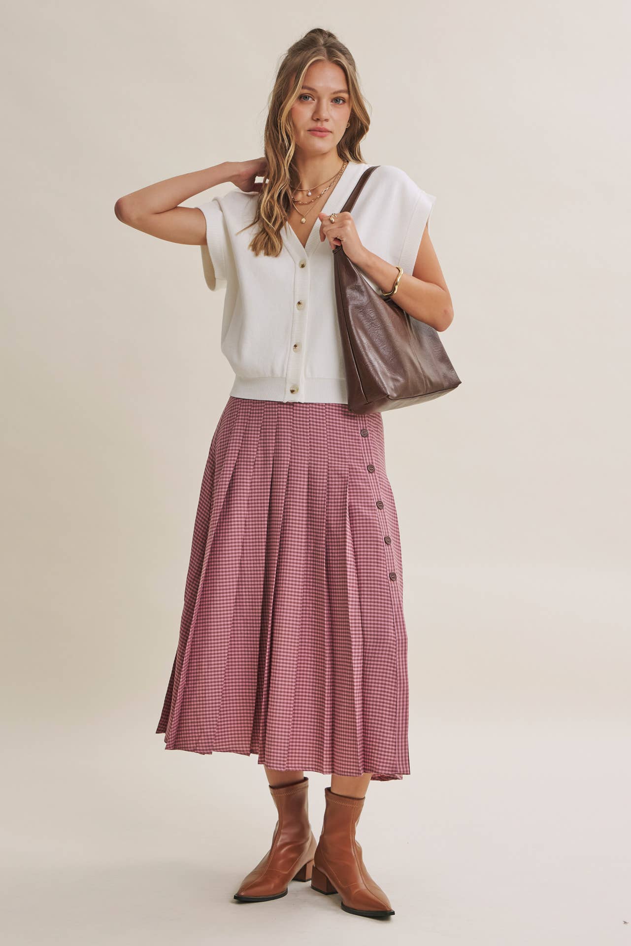 MULTI-WAY VERSATILITY SOFT COTTON BUTTON-DOWN SWEATER VEST: OFF WHITE / S