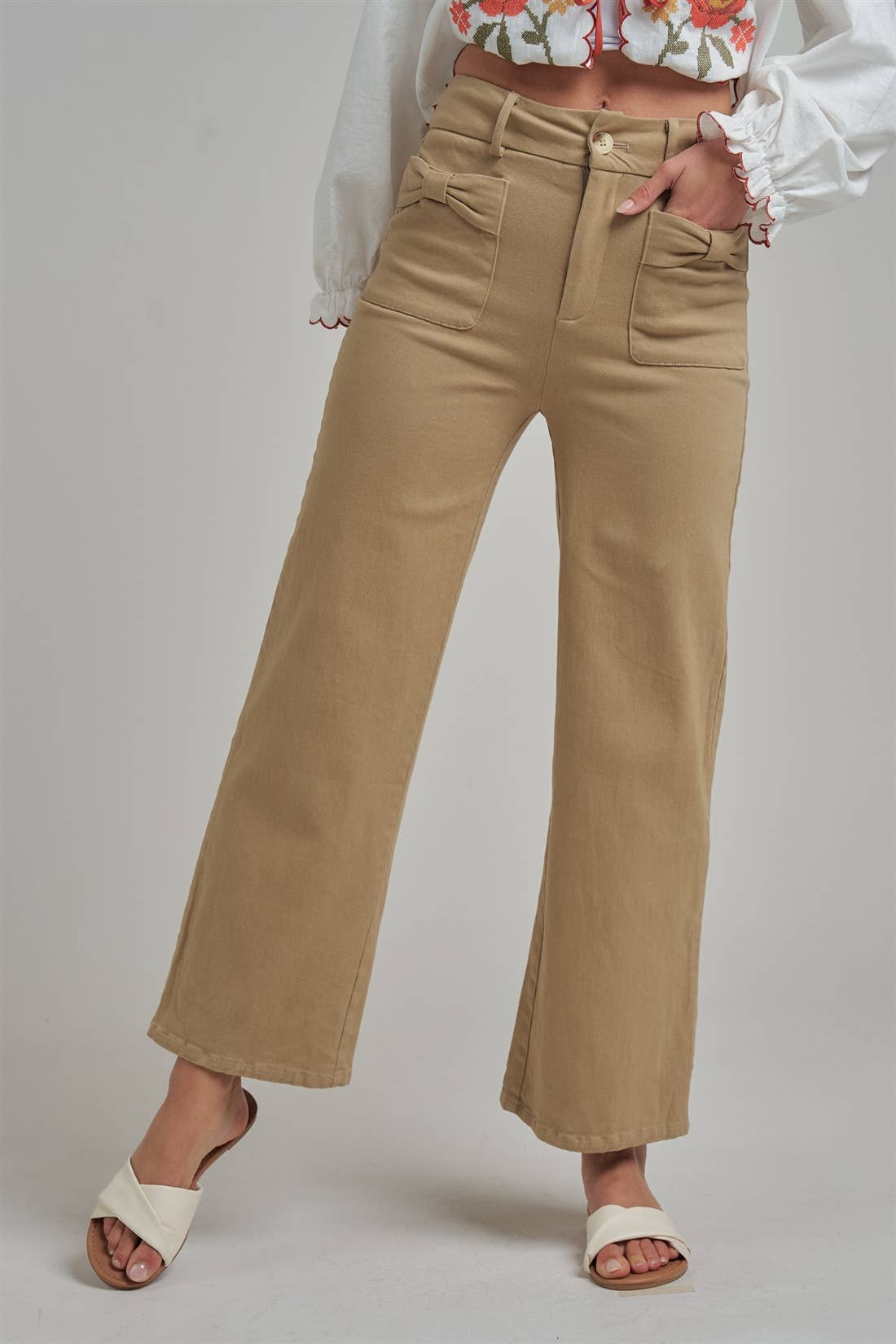 WIDE LEG STRETCH PANTS WITH BOW FRONT POCKETS
