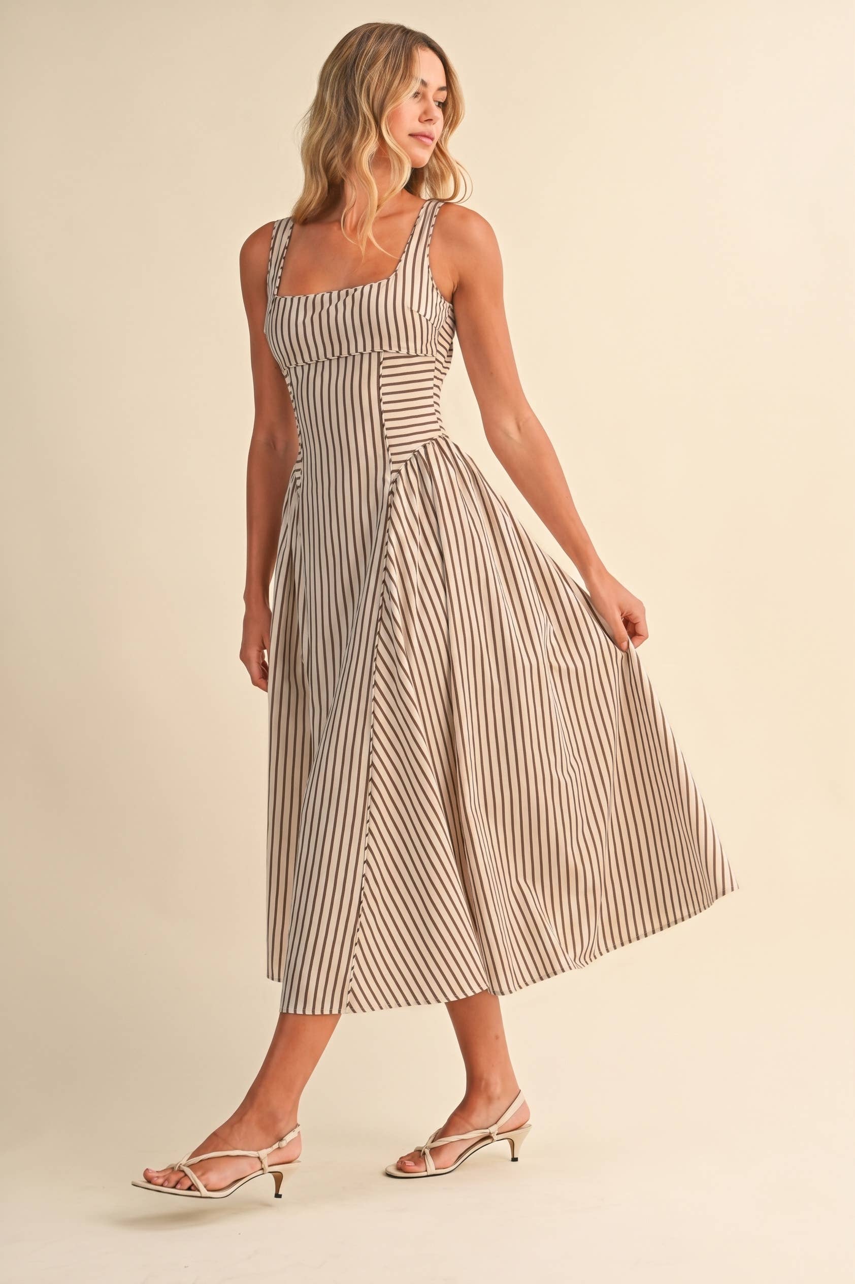 ID10390 STRIPED JUMBO BACK BUCKLE PIPING DETAIL MIDI DRESS: CREAM/BROWN / M