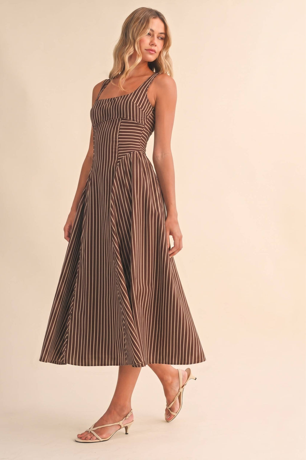 ID10390 STRIPED JUMBO BACK BUCKLE PIPING DETAIL MIDI DRESS: CREAM/BROWN / M