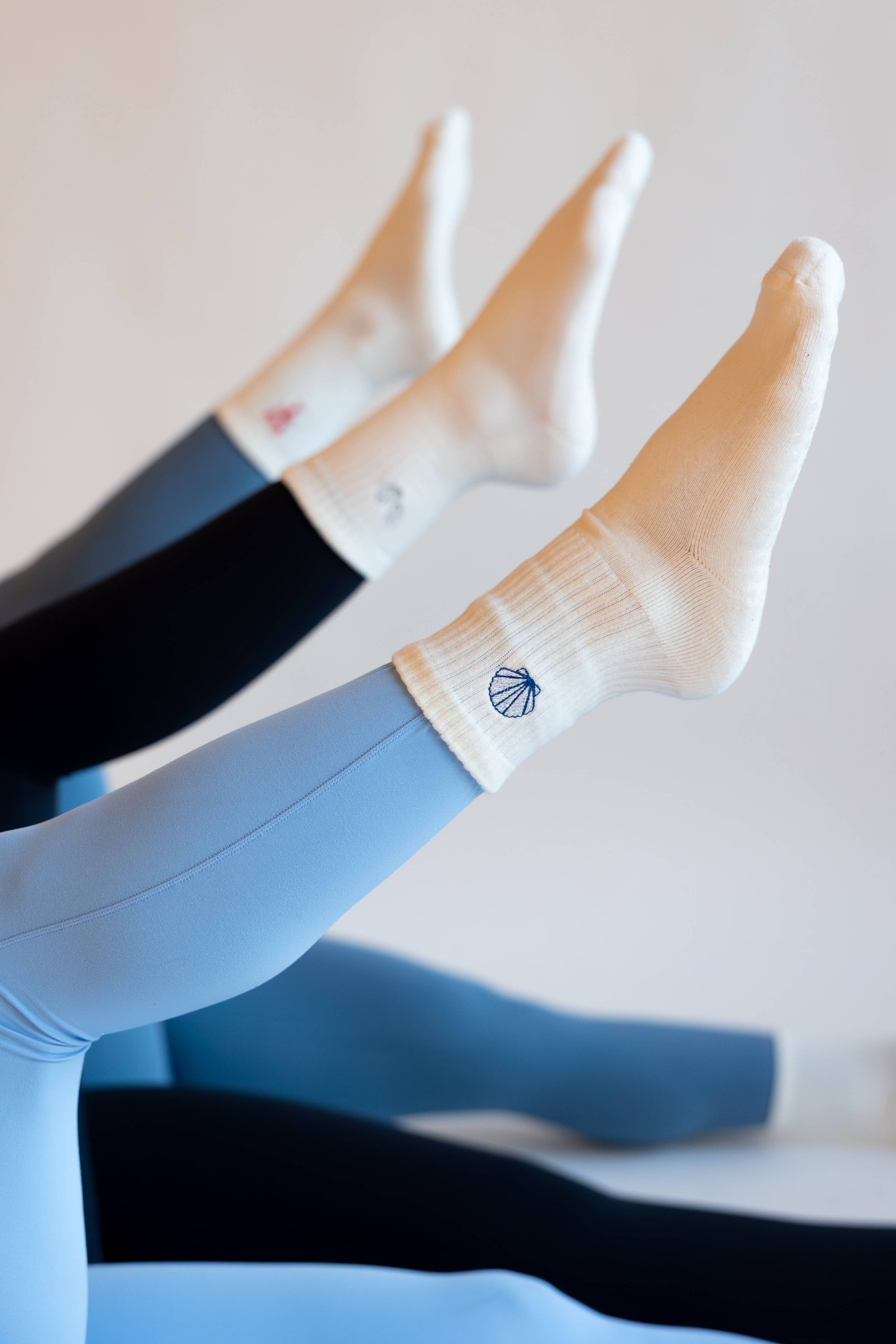 Seashell Grip Socks