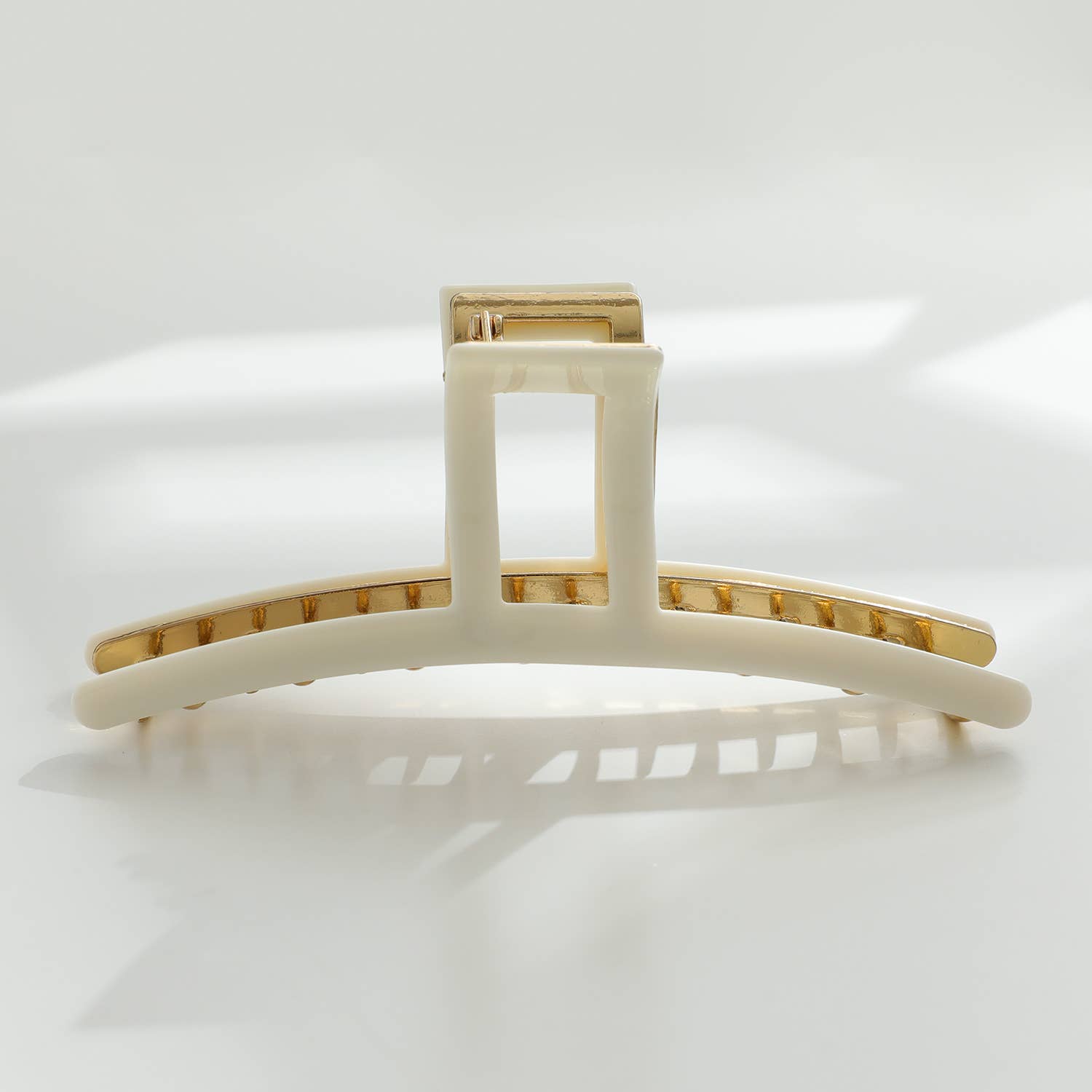 Vera White/Gold Metal Assorted Claw Clips
