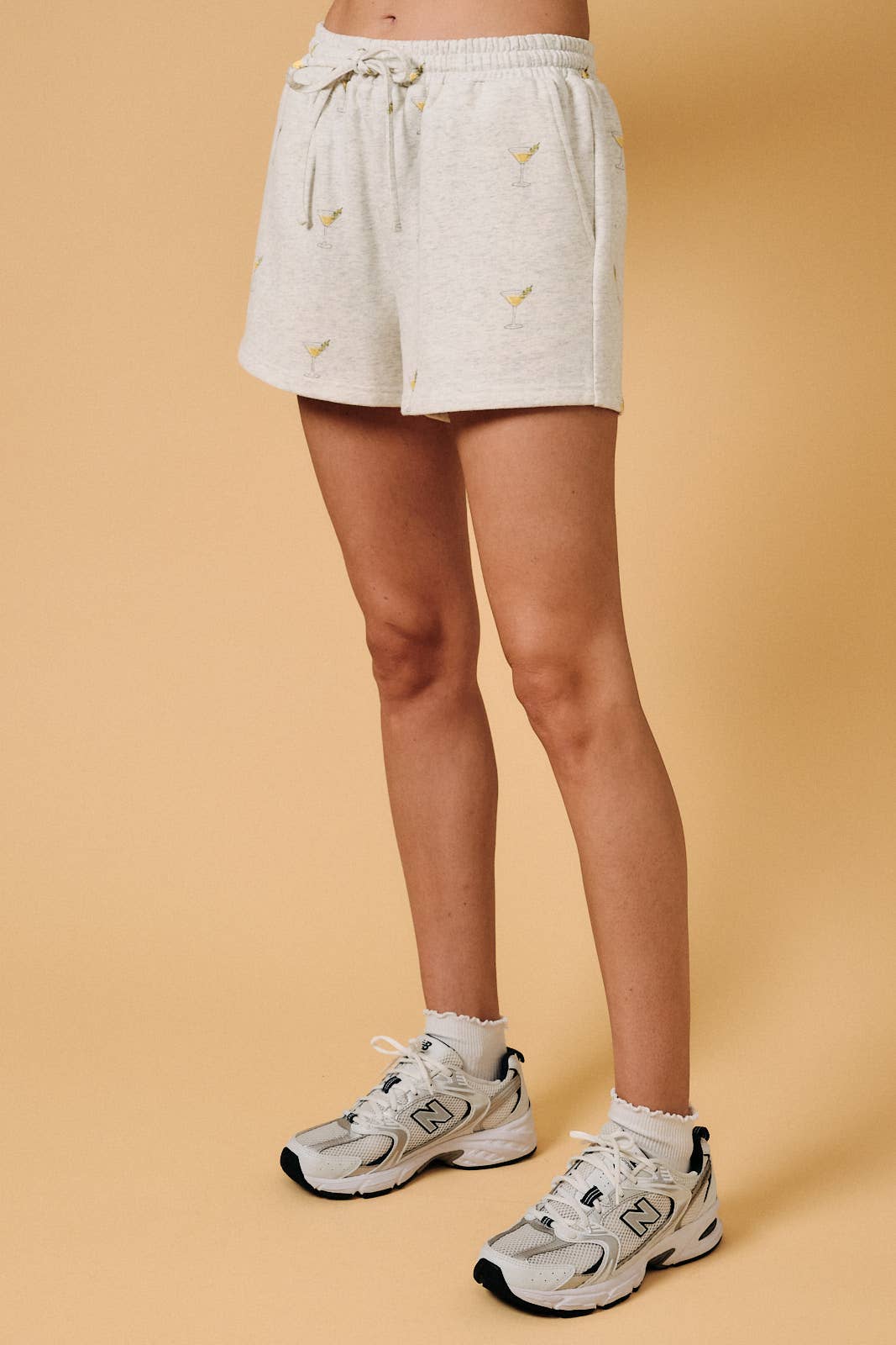 HIGH RISE COCKTAIL ALL OVER PRINT SWEATSHORT
