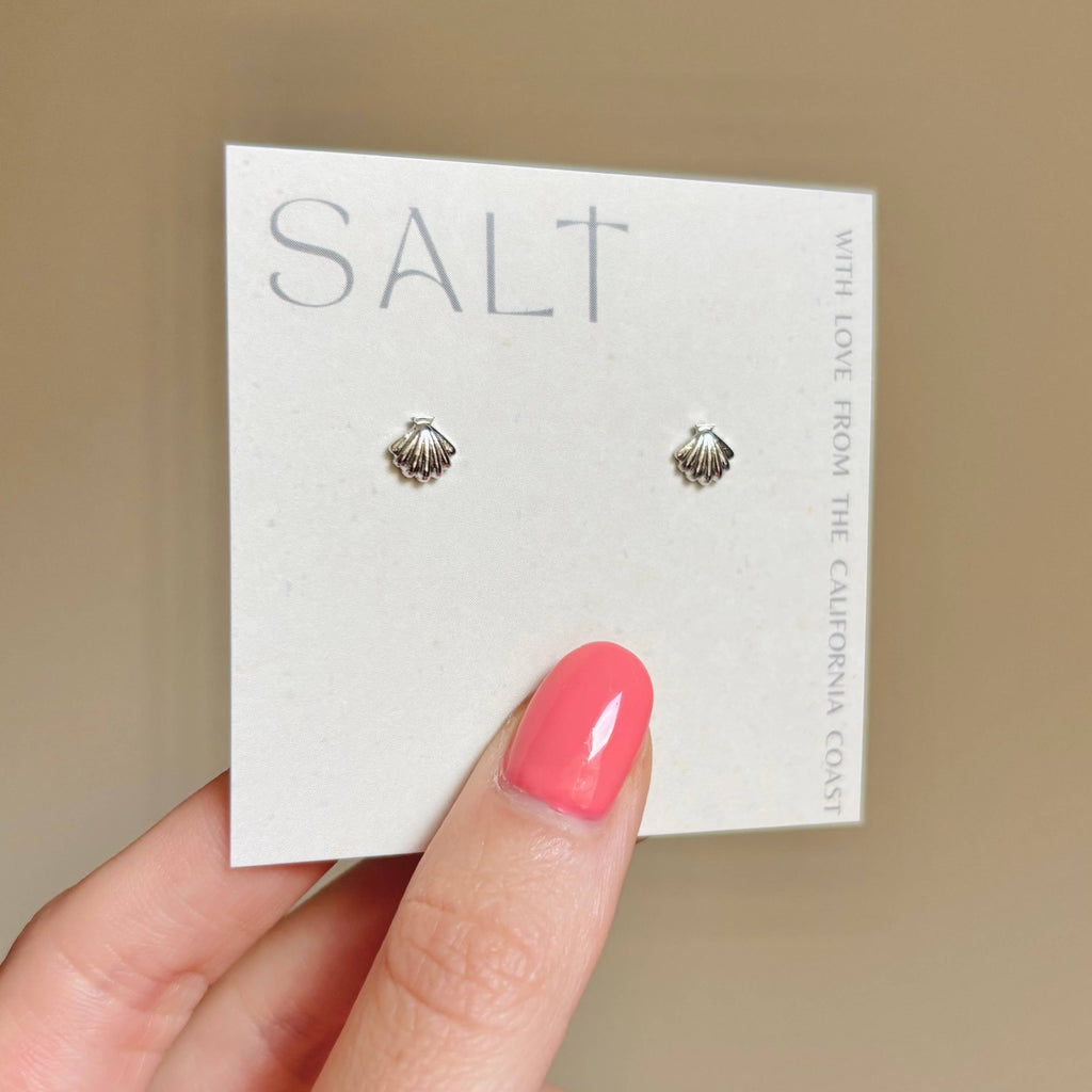 SEASHELL STUDS