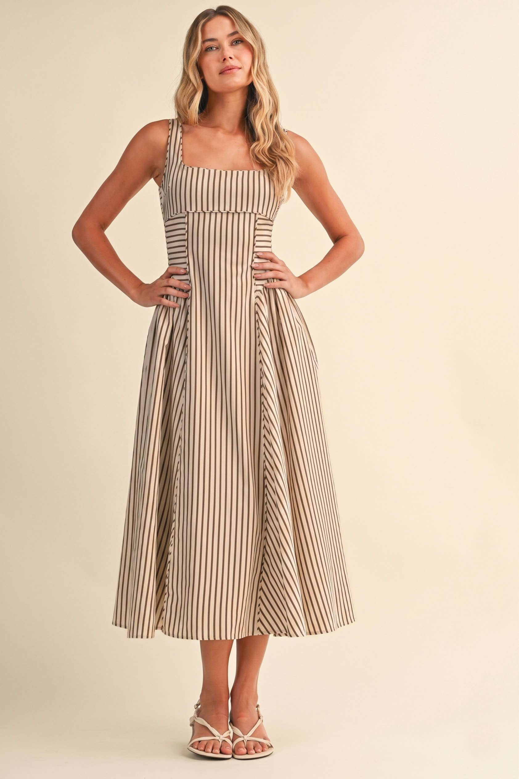 ID10390 STRIPED JUMBO BACK BUCKLE PIPING DETAIL MIDI DRESS: CREAM/BROWN / S