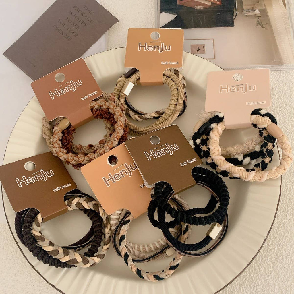 SOFT, ELASTIC AND SIMPLE HAIR TIES