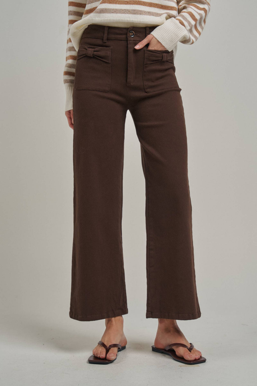 WIDE LEG STRETCH PANTS WITH BOW FRONT POCKETS