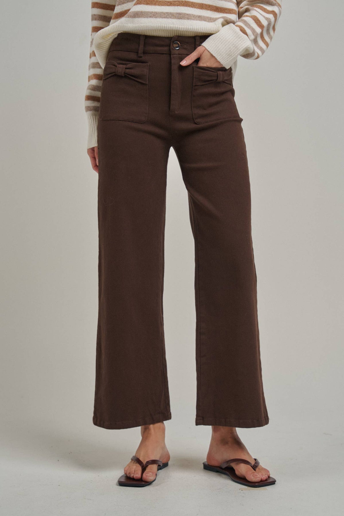 WIDE LEG STRETCH PANTS WITH BOW FRONT POCKETS