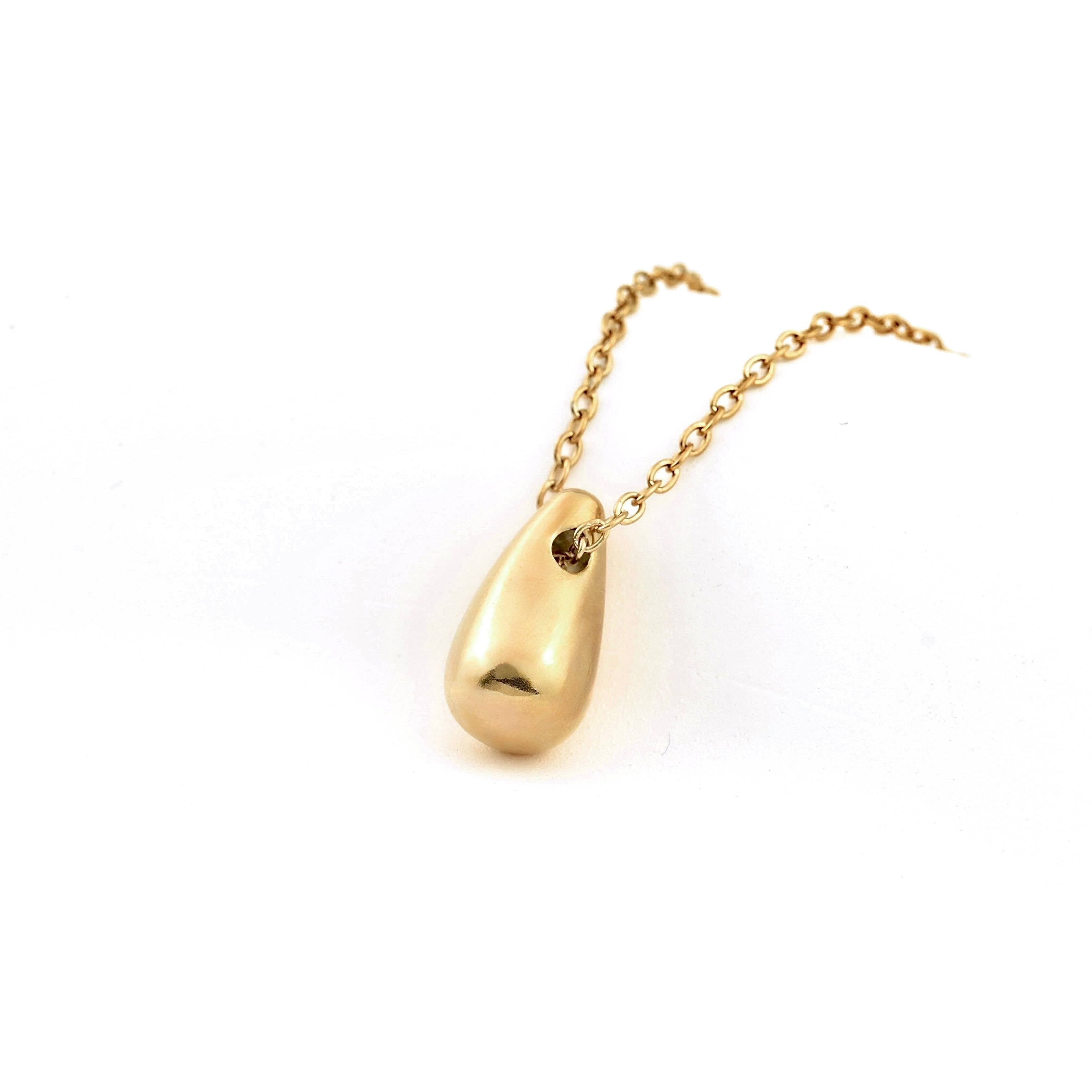 Tear Drop Pendant Necklace