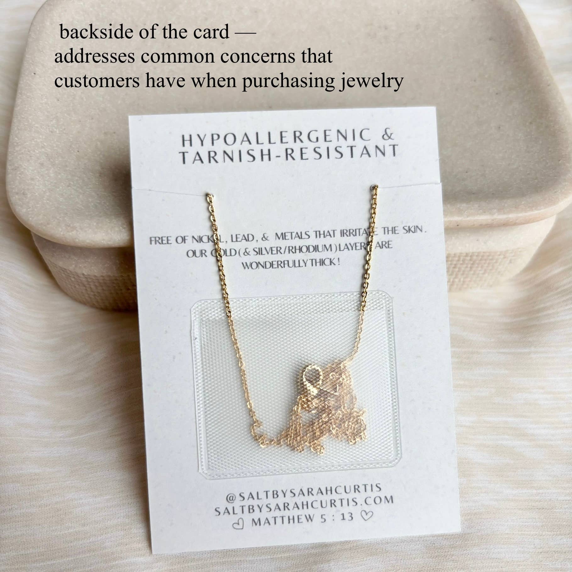 SCALLOP SEASHELL NECKLACE