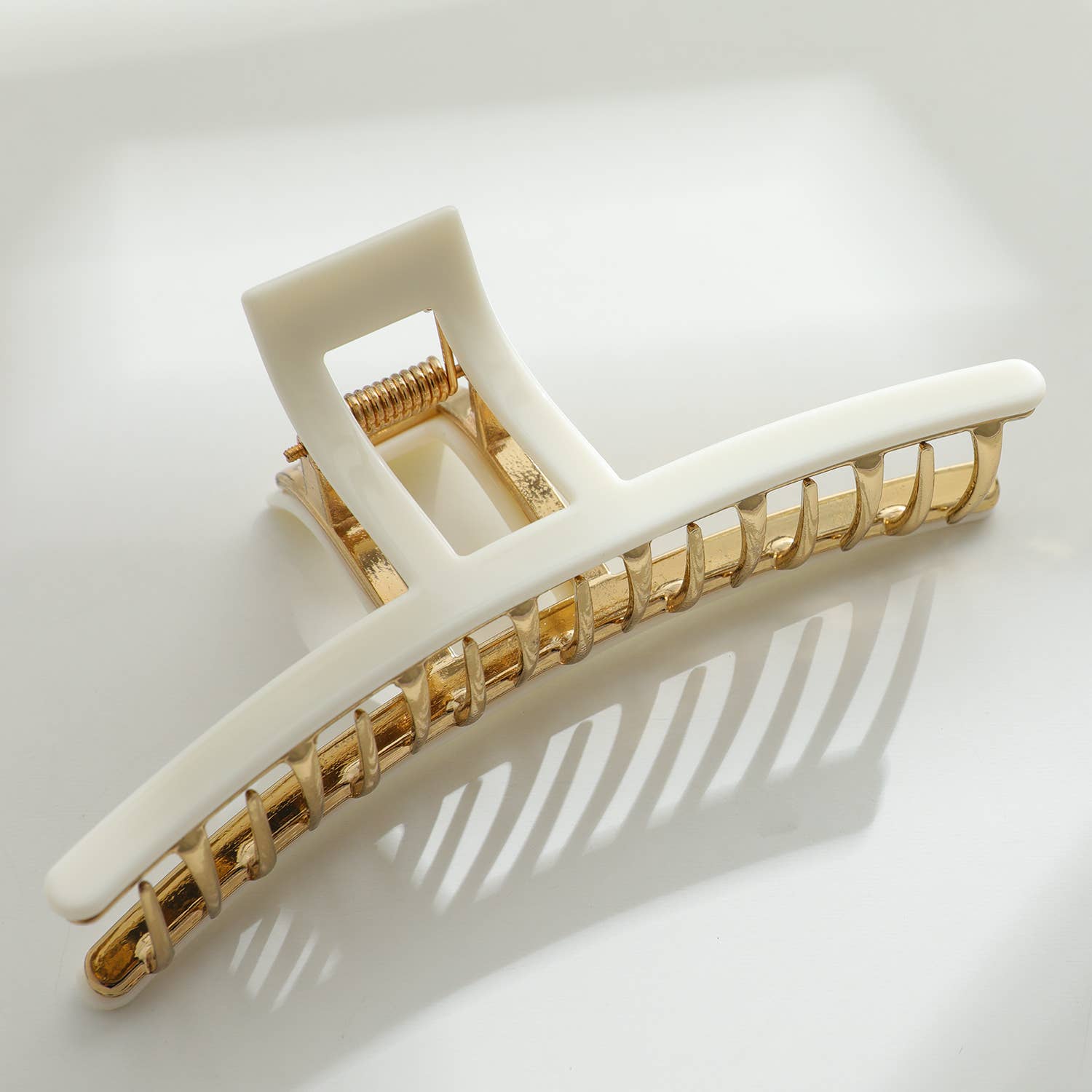 Vera White/Gold Metal Assorted Claw Clips