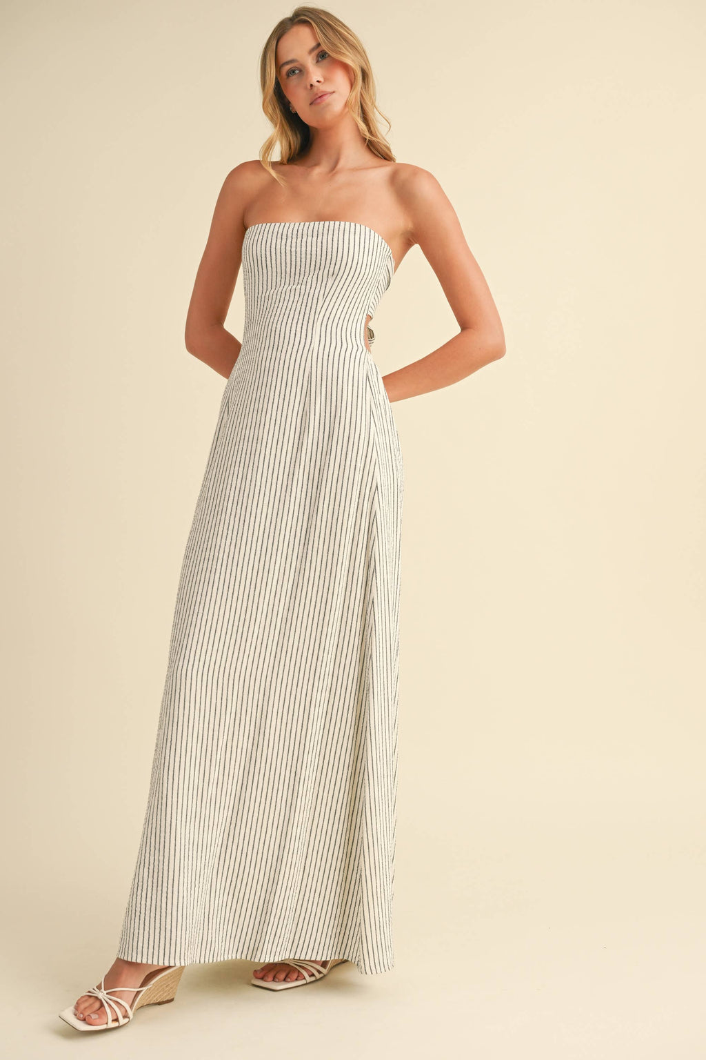 STRIPED LONG BACK TIE STRAPLESS MAXI DRESS: IVORY