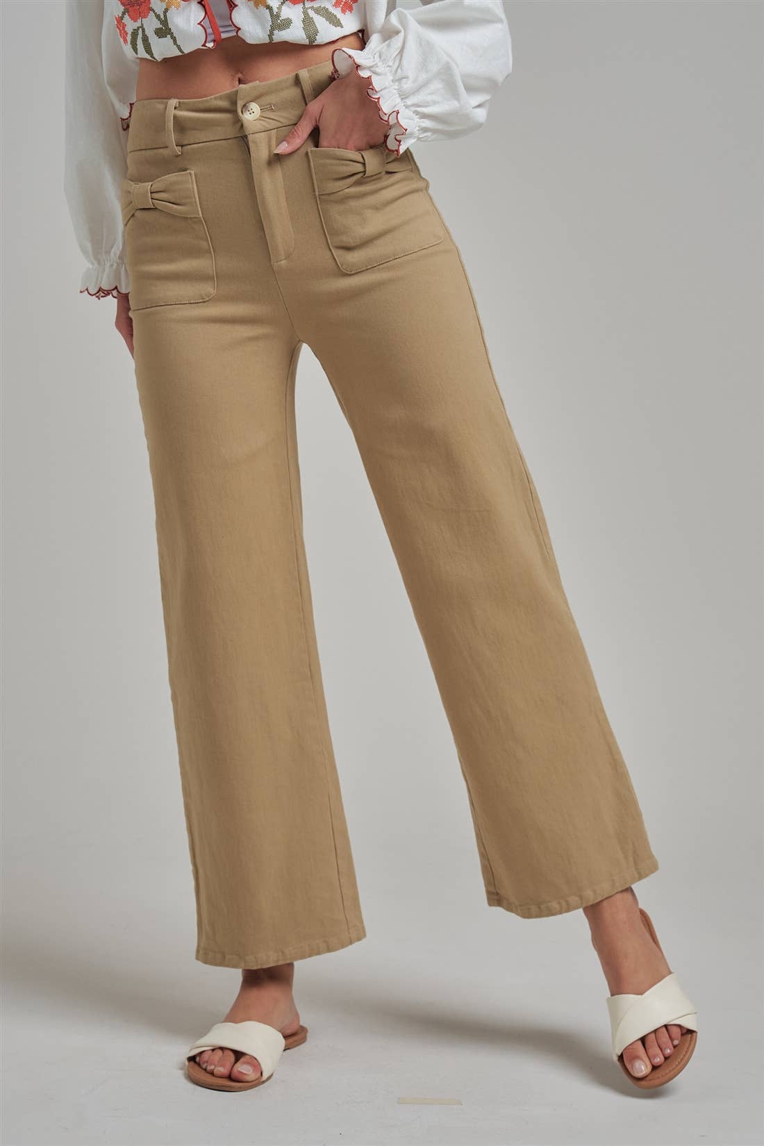 WIDE LEG STRETCH PANTS WITH BOW FRONT POCKETS