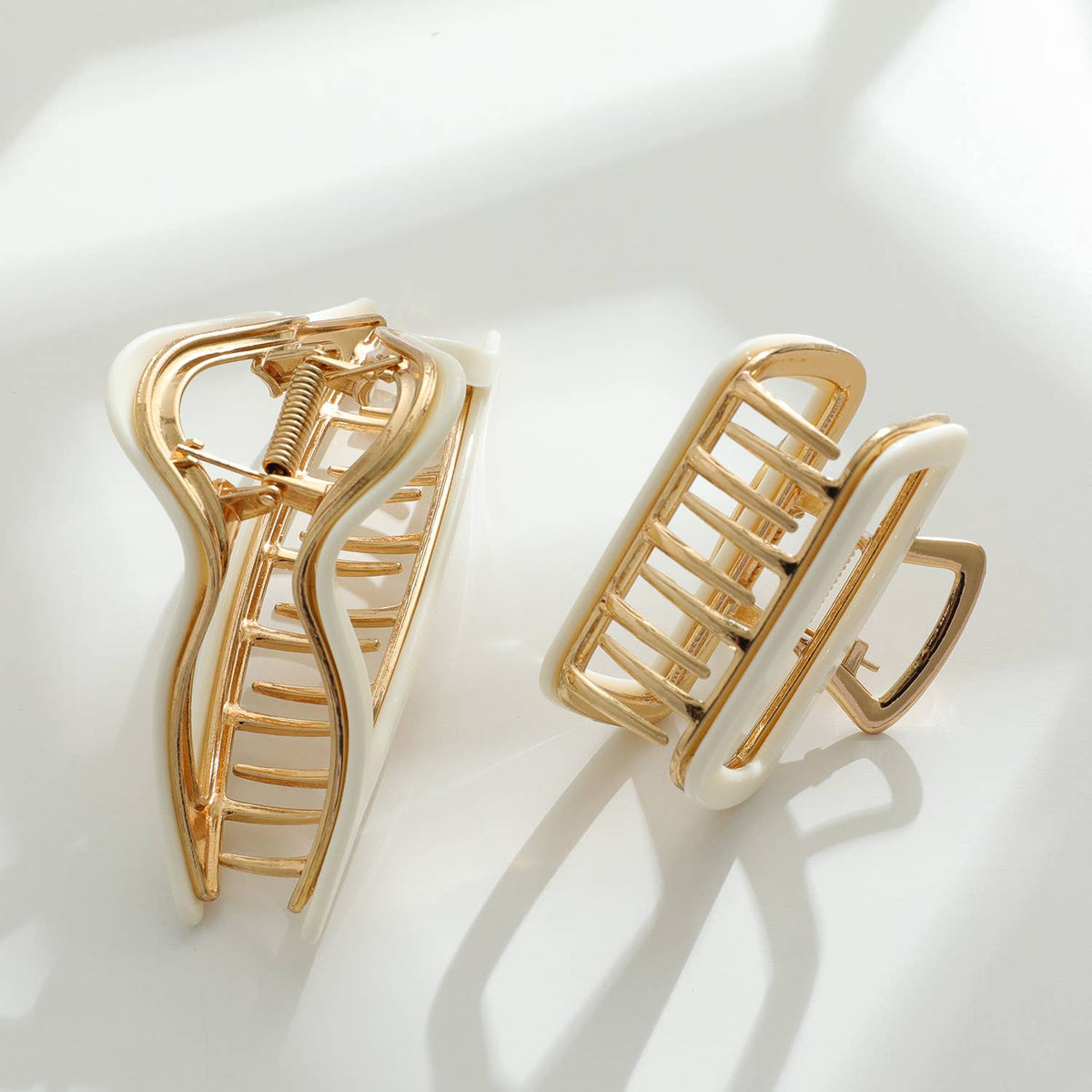 Vera White/Gold Metal Assorted Claw Clips