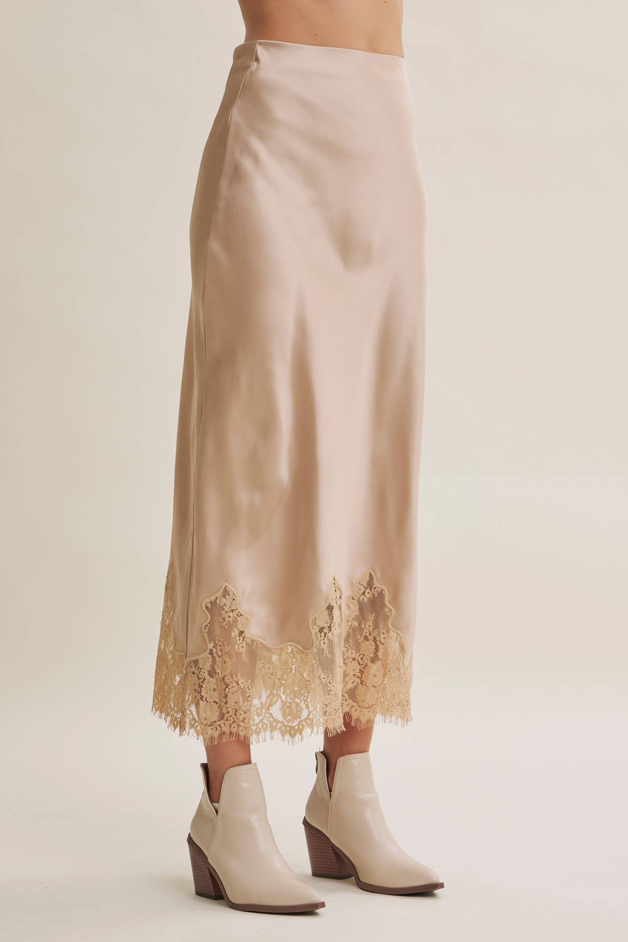UNEXPECTED ELEGANT FRENCH LACE SATIN MIDI SKIRT: CHAMPAGNE / S
