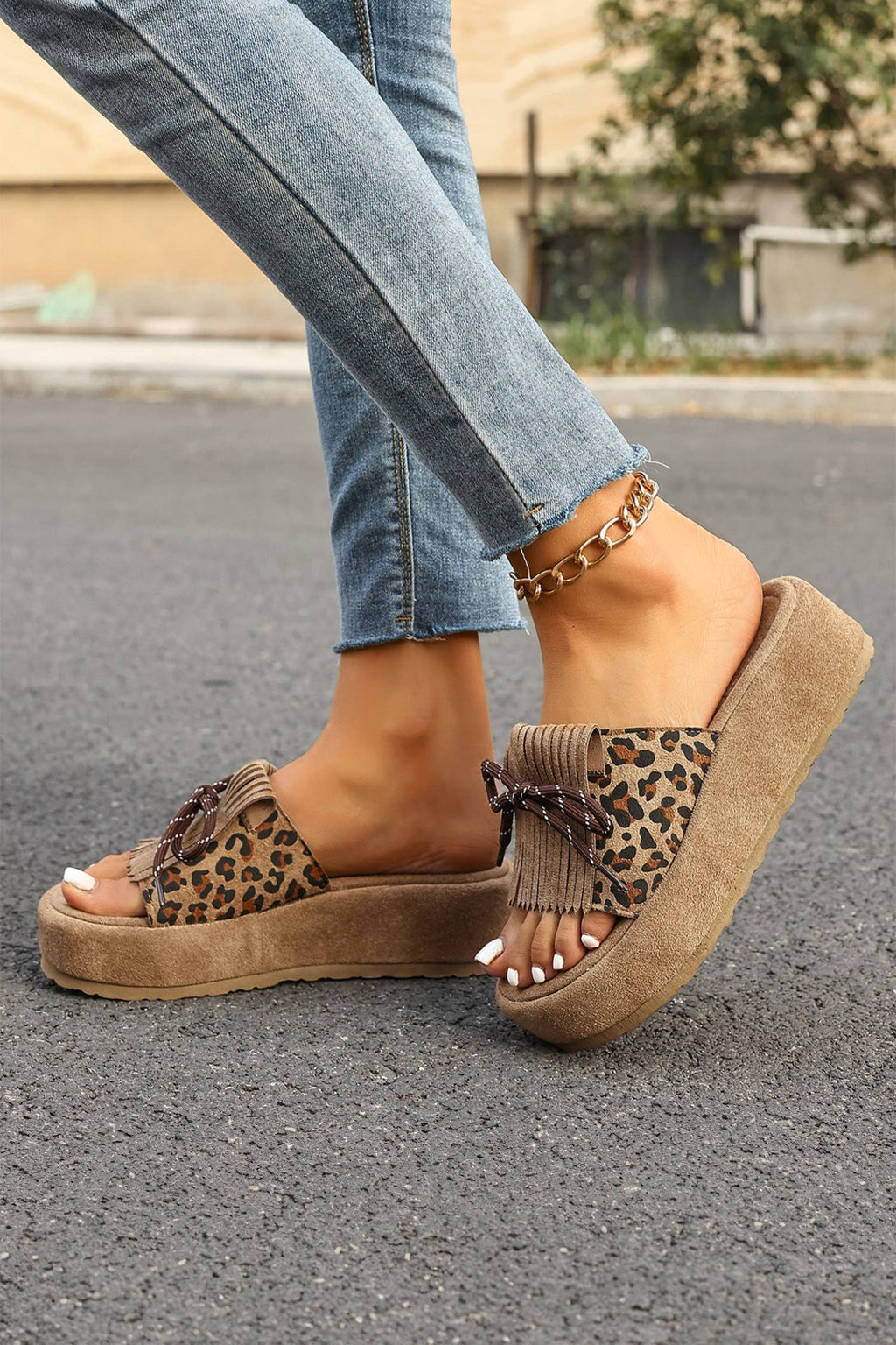 Leopard Faux Suede Slashed Lace-up Detail Platform Slippers: Coffee / 6(37)