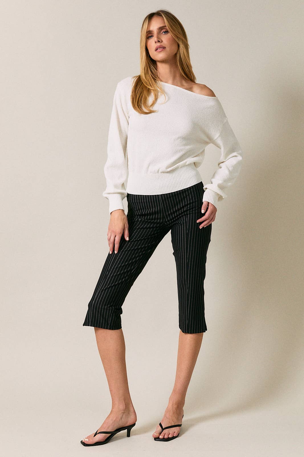 SLOUCHY BOAT NECK LONG SLEEVE LIGHT WEIGHT SWEATER TOP: White / S
