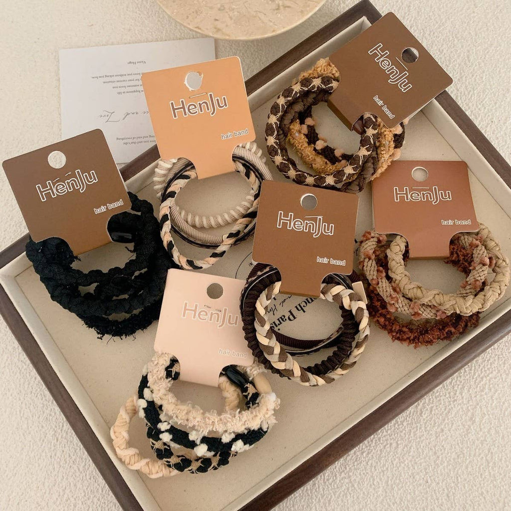 SOFT, ELASTIC AND SIMPLE HAIR TIES