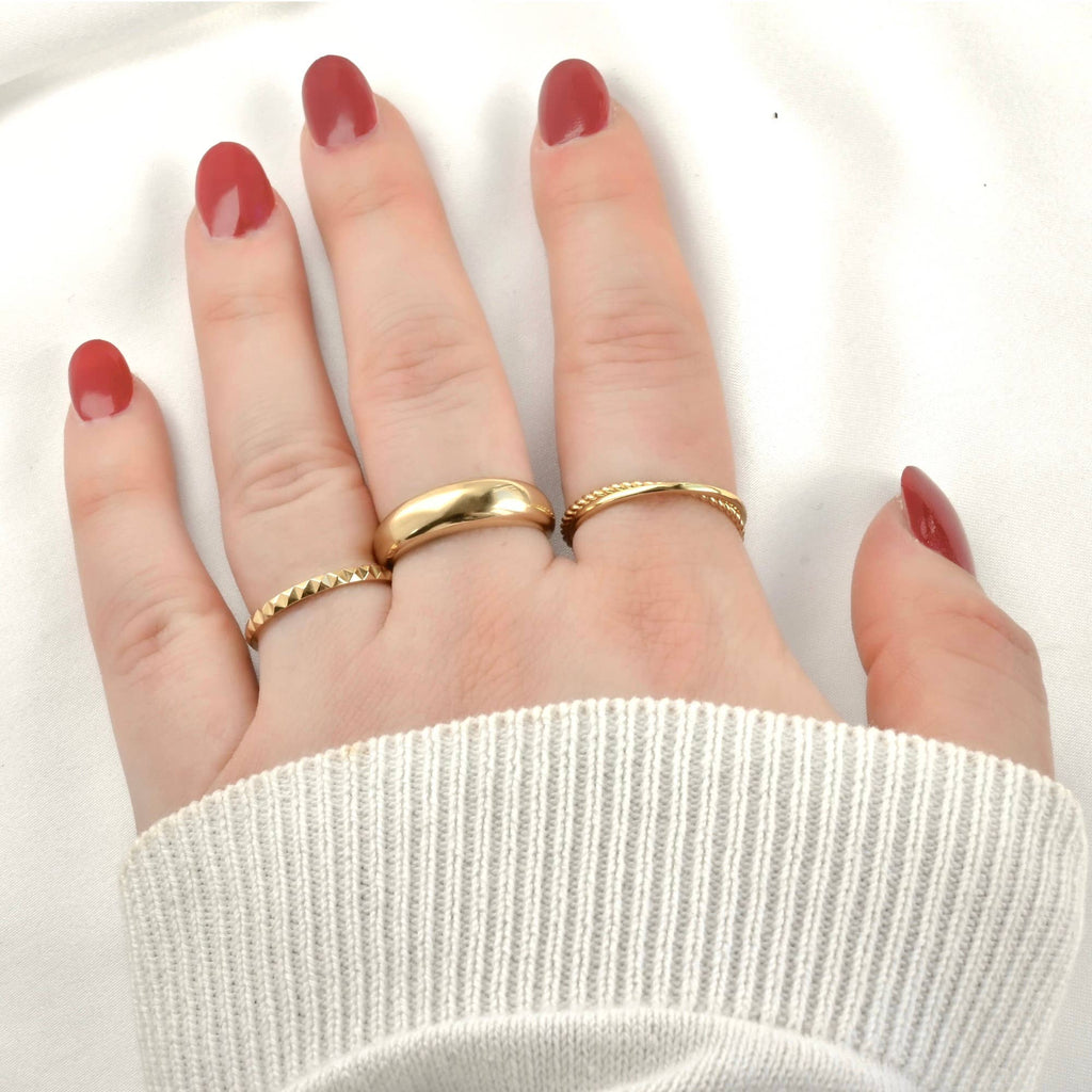 Interlocking Circles Twist Ring