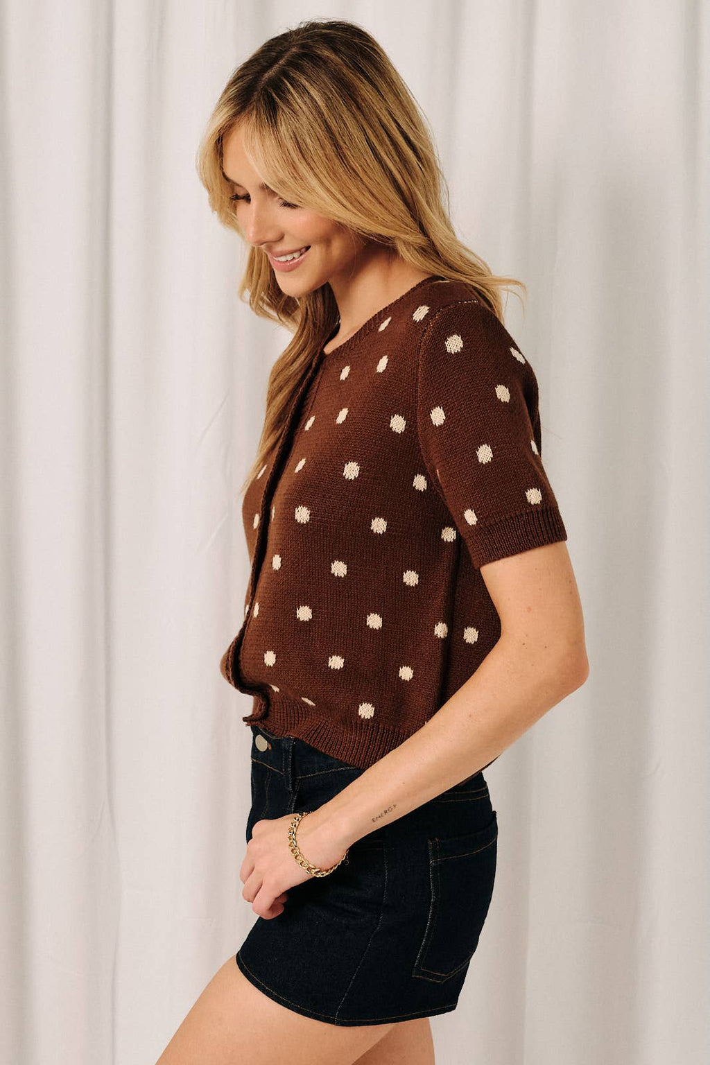 ROUND NECK BUTTON DOWN POLKA DOT SWEATER CARDIGAN: BROWN-CREAM DOT / L