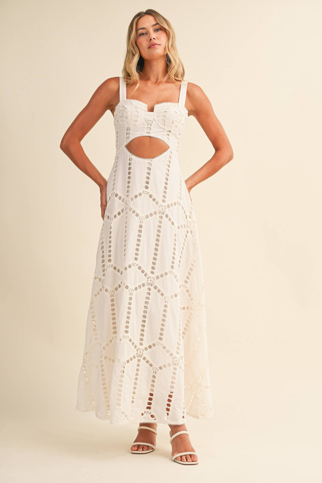 ID10399 EMBROIDERED CUTWORK BUSTIER FLARE LONG DRESS WITH MI: Black / L