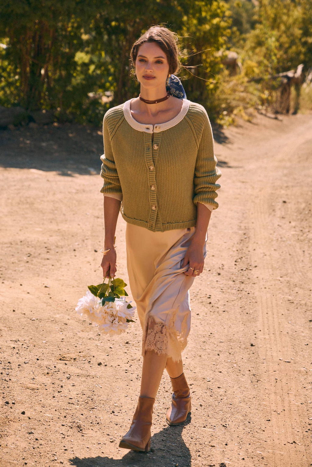 UNEXPECTED ELEGANT FRENCH LACE SATIN MIDI SKIRT: CHAMPAGNE / L